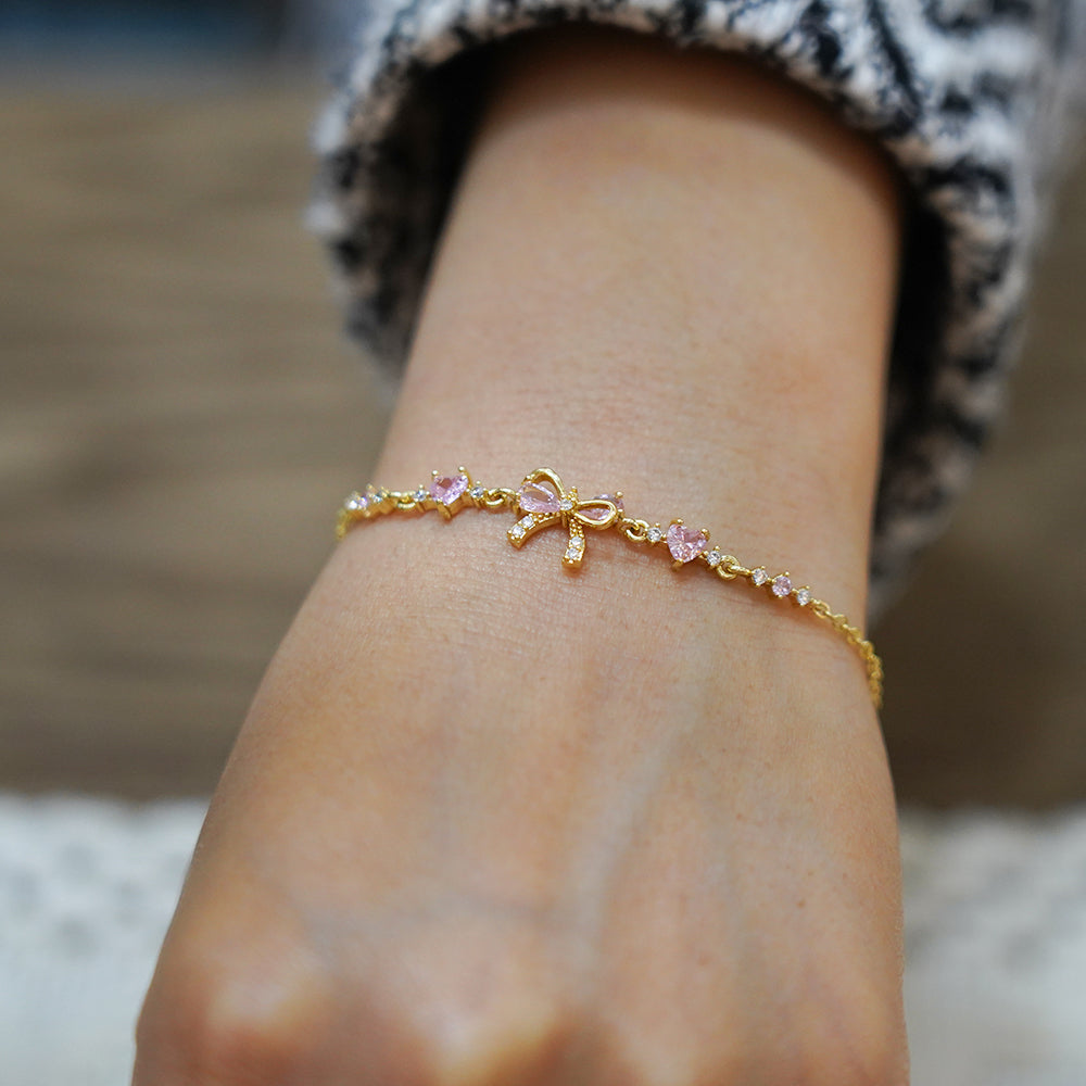 Pulsera Delicada con Dije de Lazo