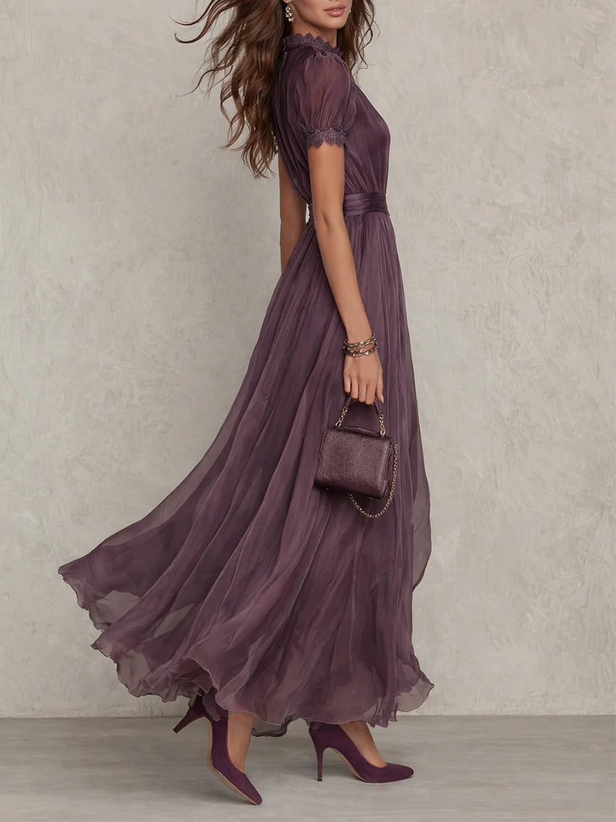Flavia - Vestido largo morado con escote en lágrima y borde de encaje de chifón