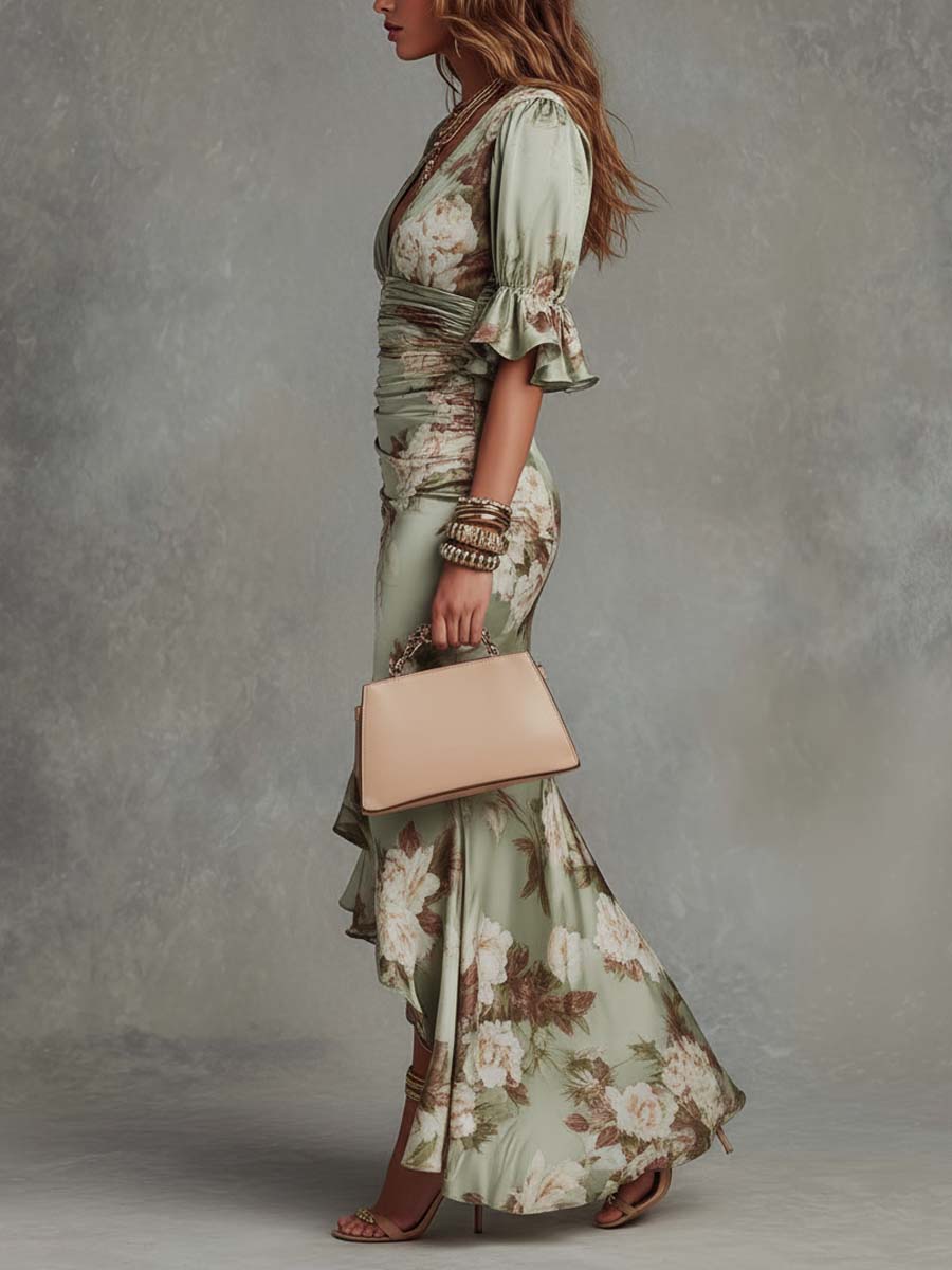 Anastasia | Vestido de satén verde esmeralda con dobladillo asimétrico