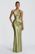 Vestido Maxi Emina en oliva claro - Elegancia fluida y sin esfuerzo