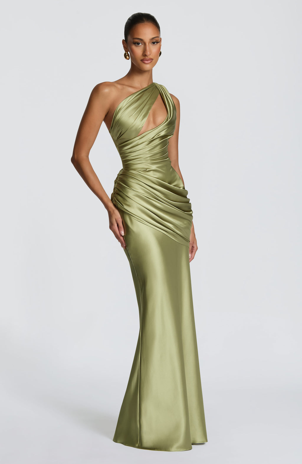 Vestido Maxi Emina en oliva claro - Elegancia fluida y sin esfuerzo